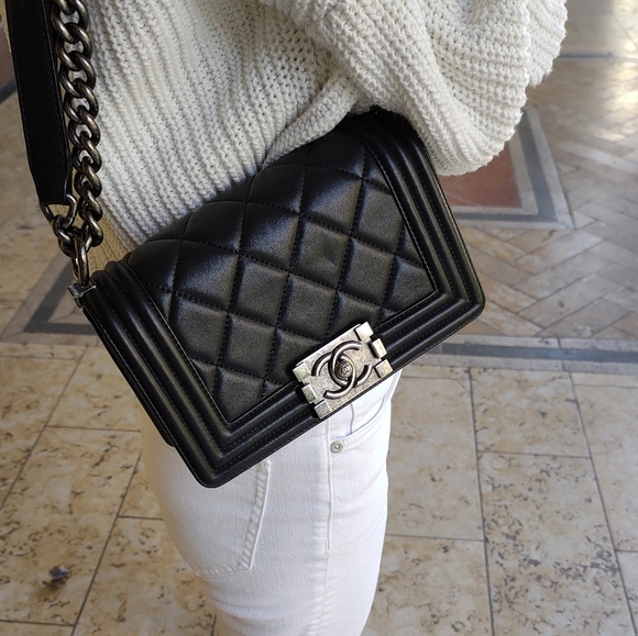 Chanel Boy Small Bag - Picture 2 of 15